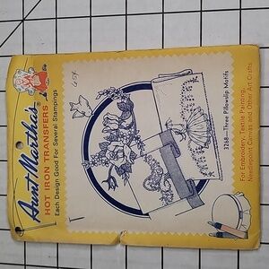 Aunt Martha's Hot Iron Transfers Charming Designs  Linens, 3268 Three Pillowslip